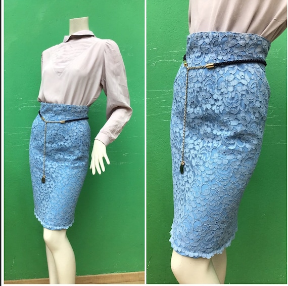 Lace mini 2025 pencil skirt