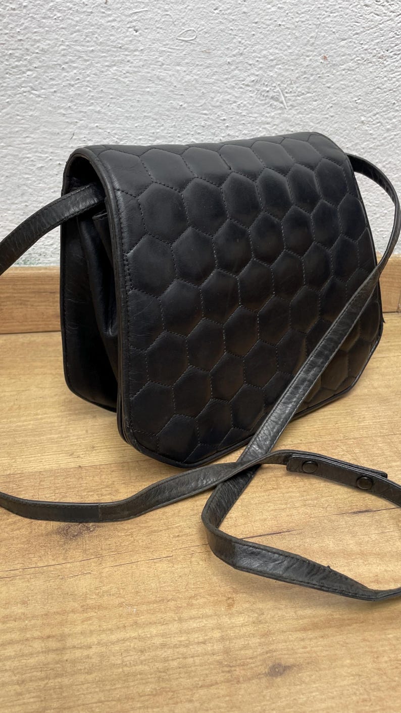 VALENTINO GARAVANI SHOULDERBAG| Quilted vintage leather bag| Luxury leather bag | Black leather shoulderbag | Valentino Garavani Bag image 1