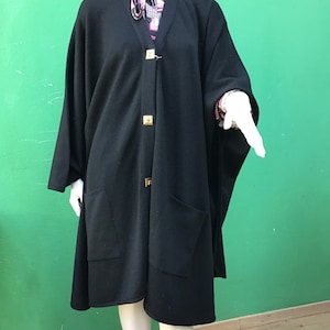 VINTAGE MERINOS CAPE | New Wool vintage Cape | Merino wool oversized cape| Fashion vintage Luxury Cape| Fashionable vintage cape| Luxury cape