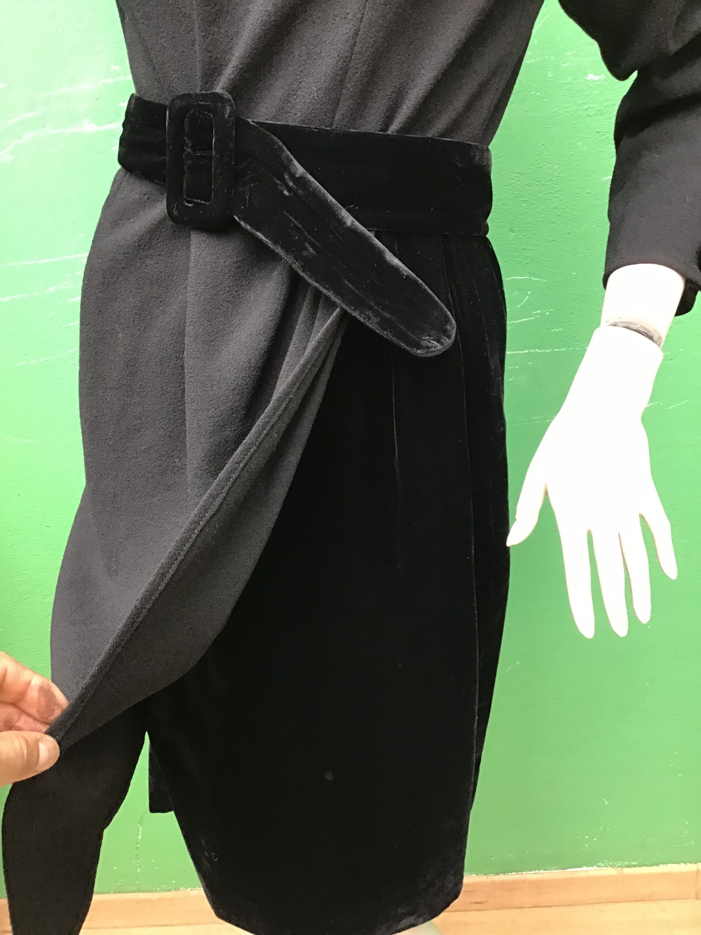 VALENTINO GARAVANI VINTAGE Dress| Luxury Velvet Black Dress