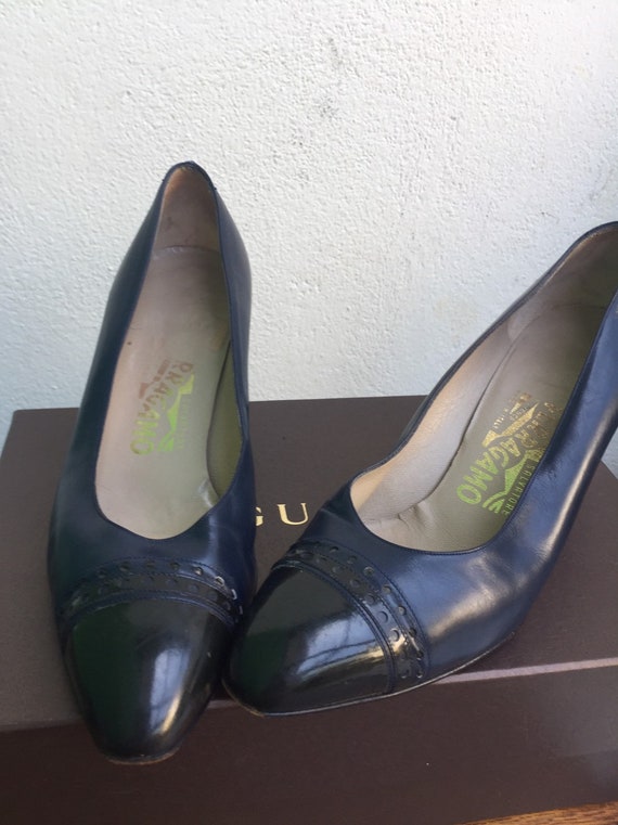 Vintage ferragamo womens deals shoes