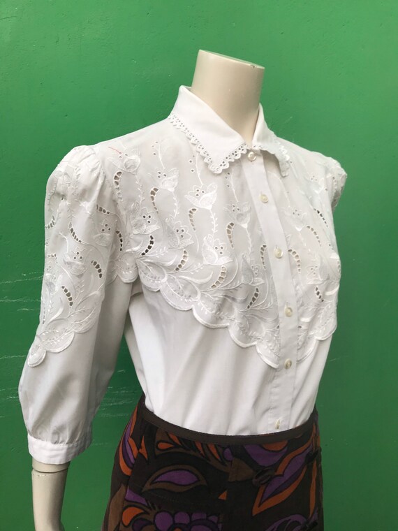 VINTAGE EMBROIDERED SHIRT| Large Pilgrim Collar| White Shirt