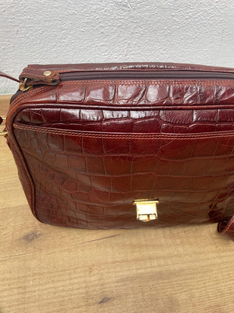 VALENTINO GARAVANI schoudertas | Tas van leer met krokodillenprint | Tas van reliëfleder | Valentino Garavani schoudertas | Valentino voor verzamelaars afbeelding 7