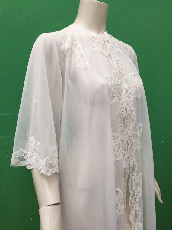 WEEDING DRESSING GOWN | Vintage White Robe | Vint… - image 10
