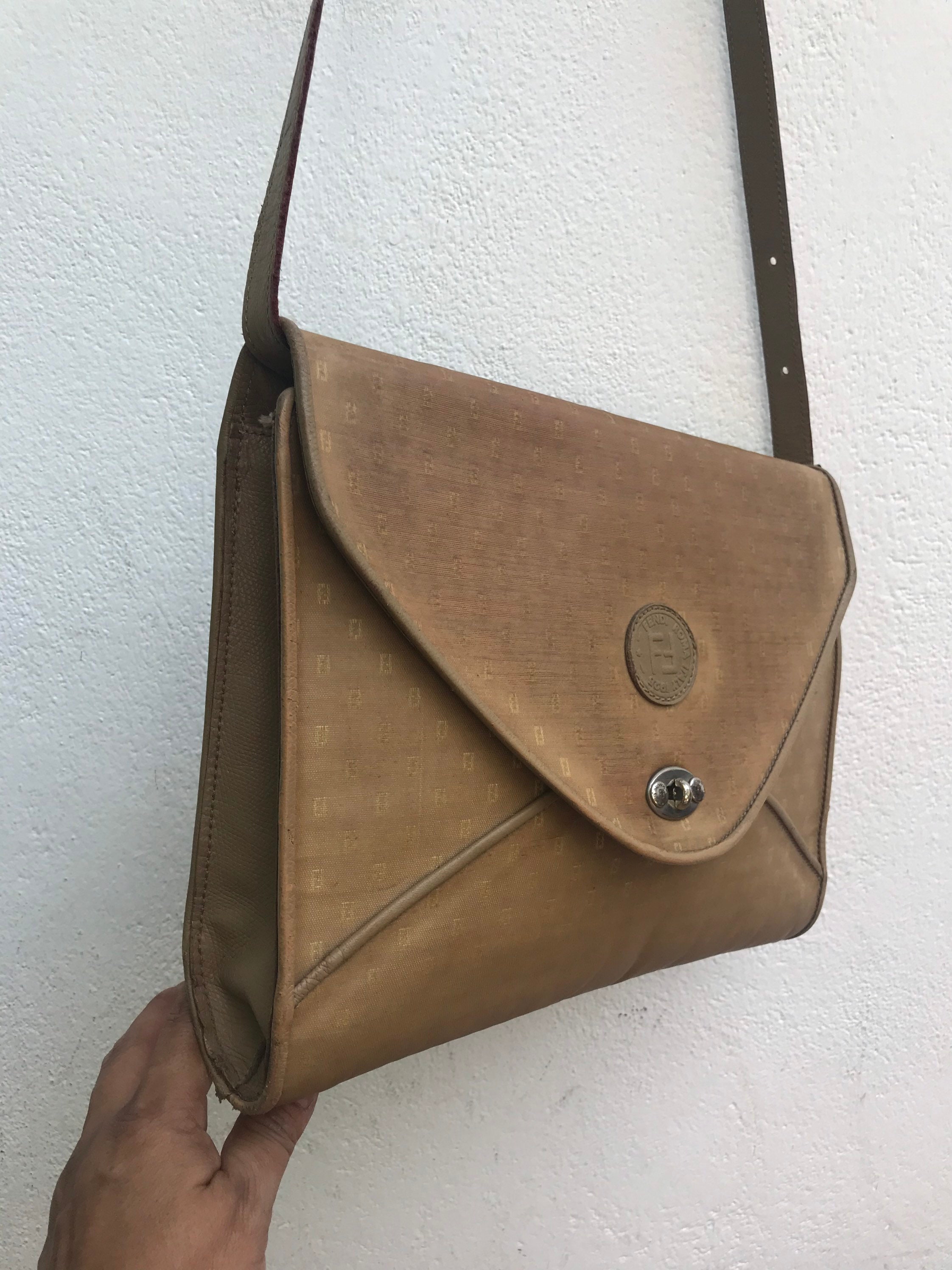 fendi pouch vintage