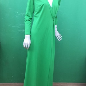VINTAGE DRESSING GOWN |70s long dressing gown | Green dressing gown vintage| Long dressing gown| 70s vintage| Vintage dressing gown