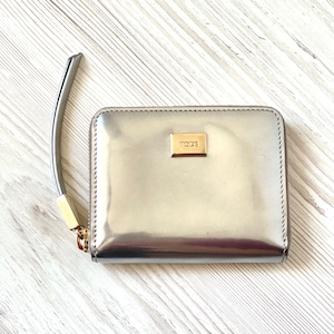 TOD'S Carteira pequena de couro legítimo cor prata porta-cartões Tods mulher luxo