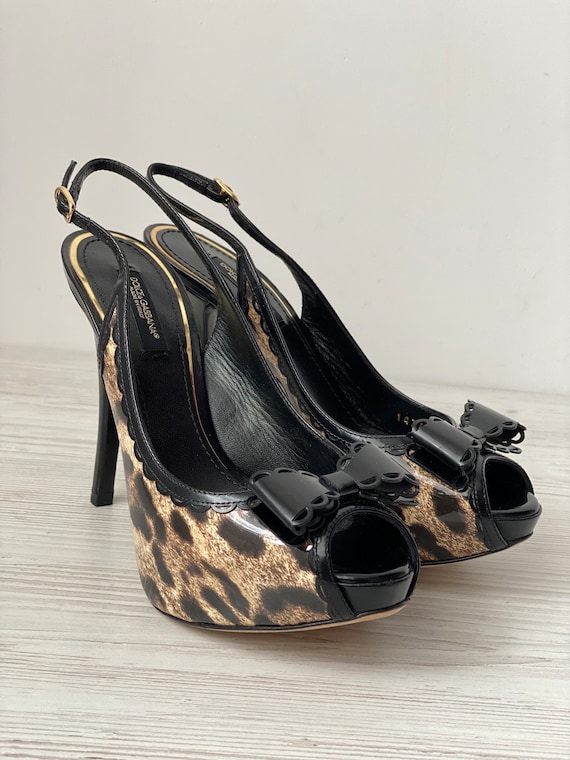 DOLCE & GABBANA レディース レオパード フラット サンダル Dolce & Gabbana Leopard, Rhinestone-Studded Sandals - ArtNewCo.