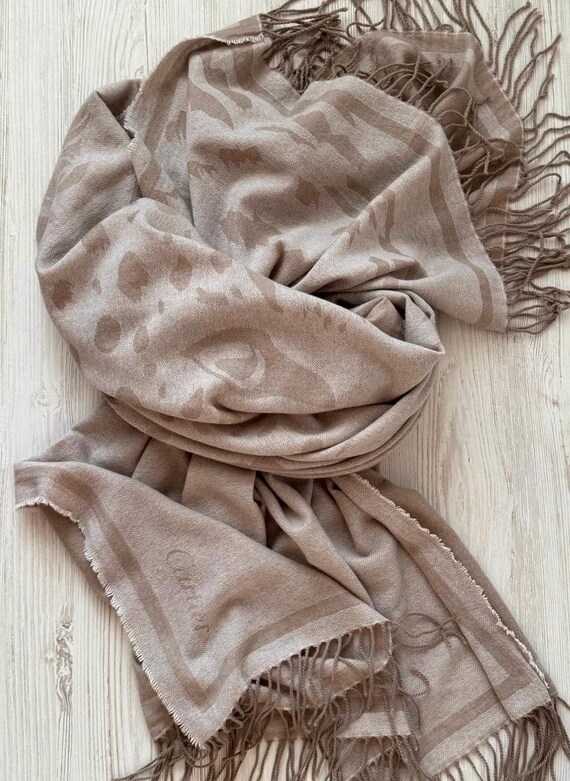 Cartier Woman Cashmere Panthere Scarf Leopard Print Image Beige
