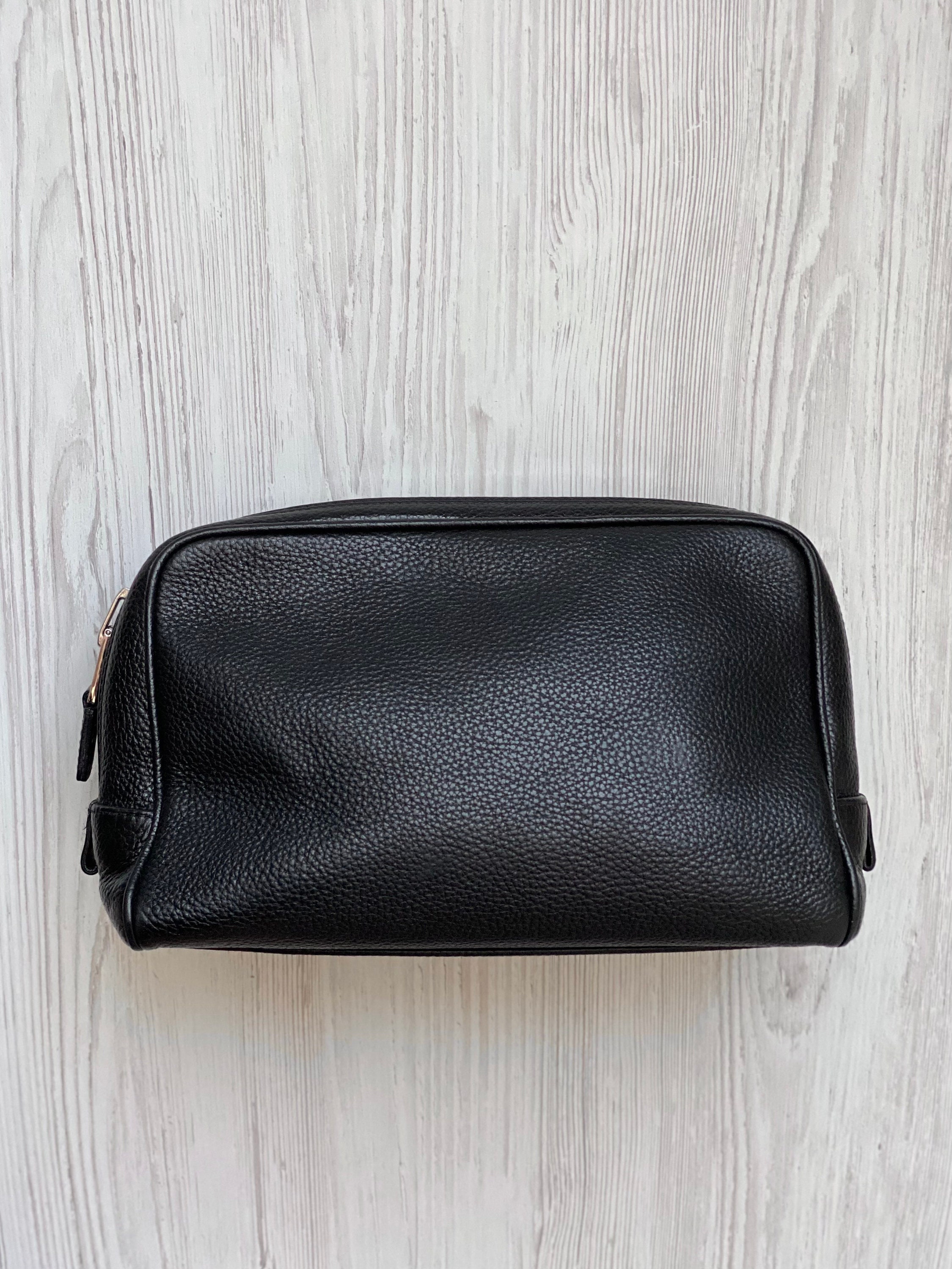 【関税込】TOM FORD ブラック レザー ジップポーチ TOM FORD Cosmetic Toilet Pouch Bag Genuine Leather Single