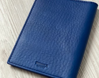 SHINOLA DETROIT USA Luxury Utility Passport Wallet Case Premium Genuine Leather Blue color