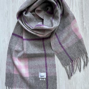 Burberry London England Sheck Scarf Cashmere Grey Color scarves Burberry Luxury Made in Scotland Vintage