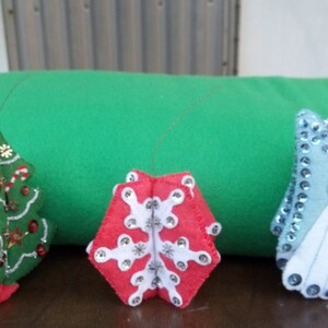 Christmas Spinners Felt Dimensional Ornaments Kit Set of 3 image 2