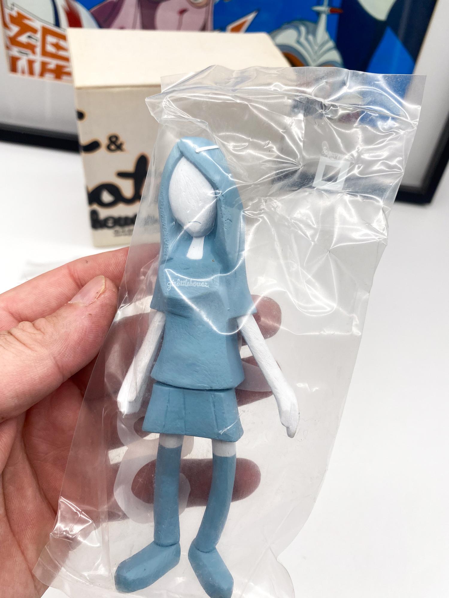 Girlittlehouse Cat and Hatou Blue - Michael Lau Figures