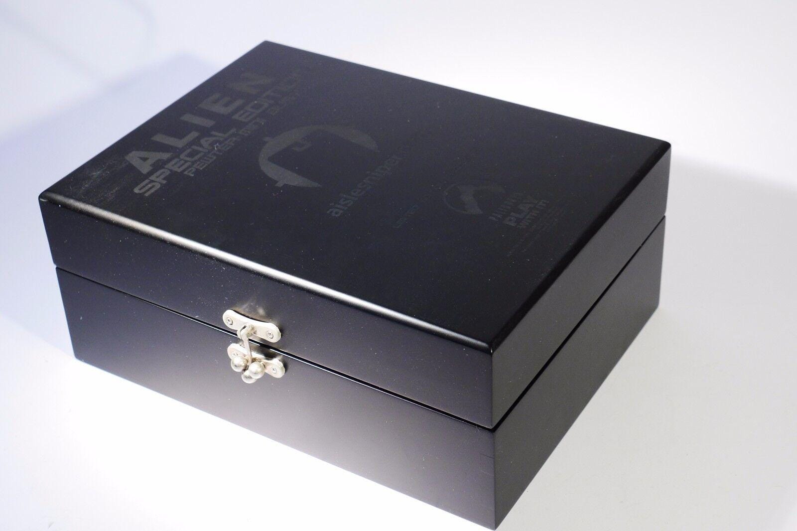 エイリアン スペシャルエディション ピューター製ミニバスト