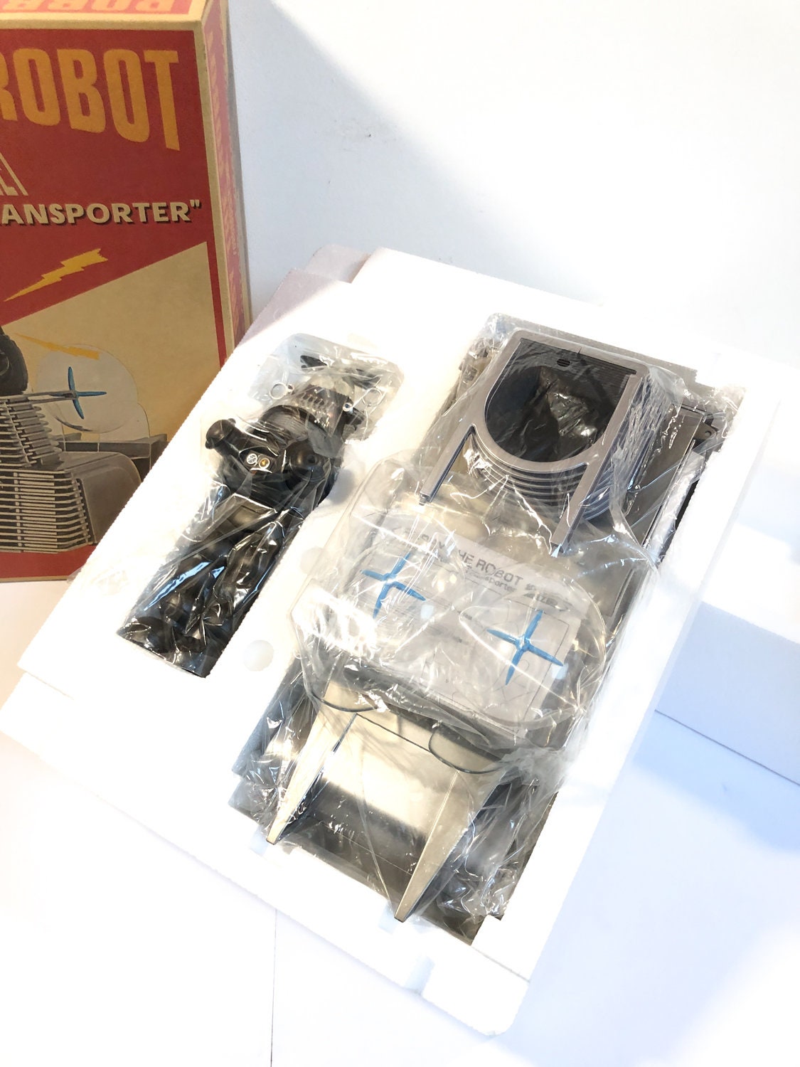 2006 Robby the Robot Altair-4 Transporter - X-Plus NIB