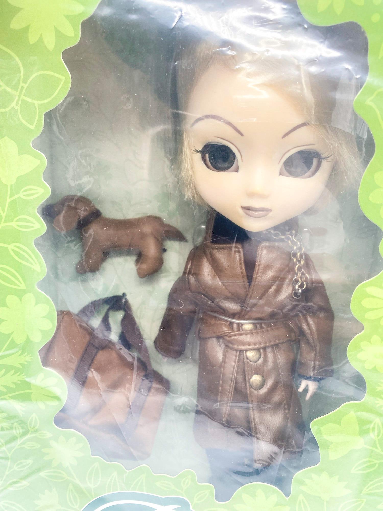 Pullip WITHERED F-514 A fashion stroll along the tree-lined autum 310mm