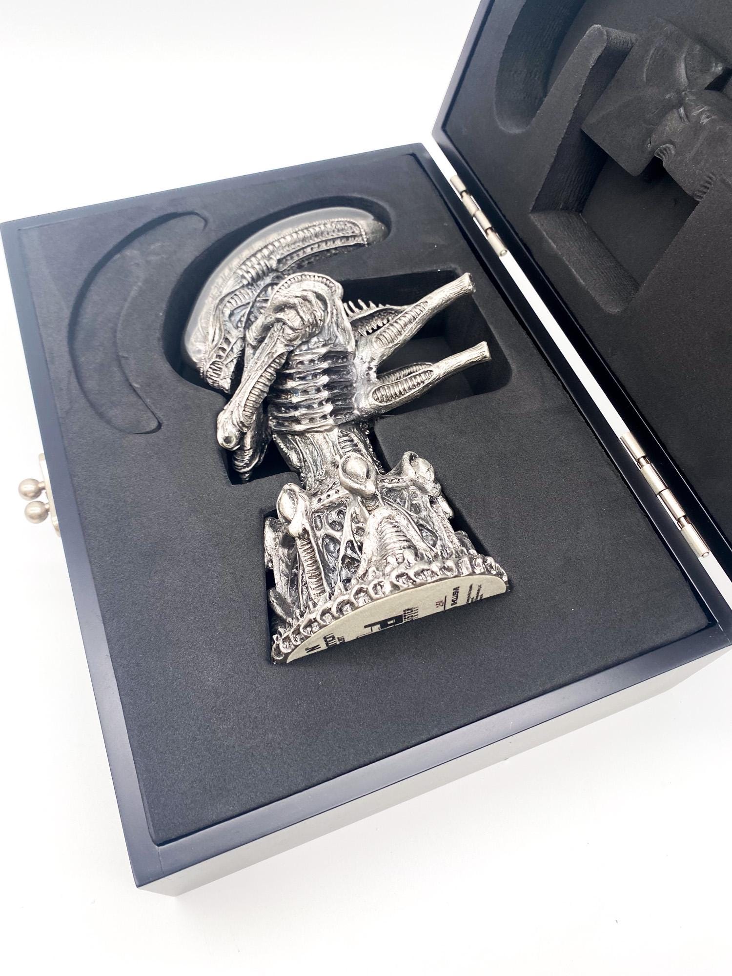 エイリアン スペシャルエディション ピューター製ミニバスト