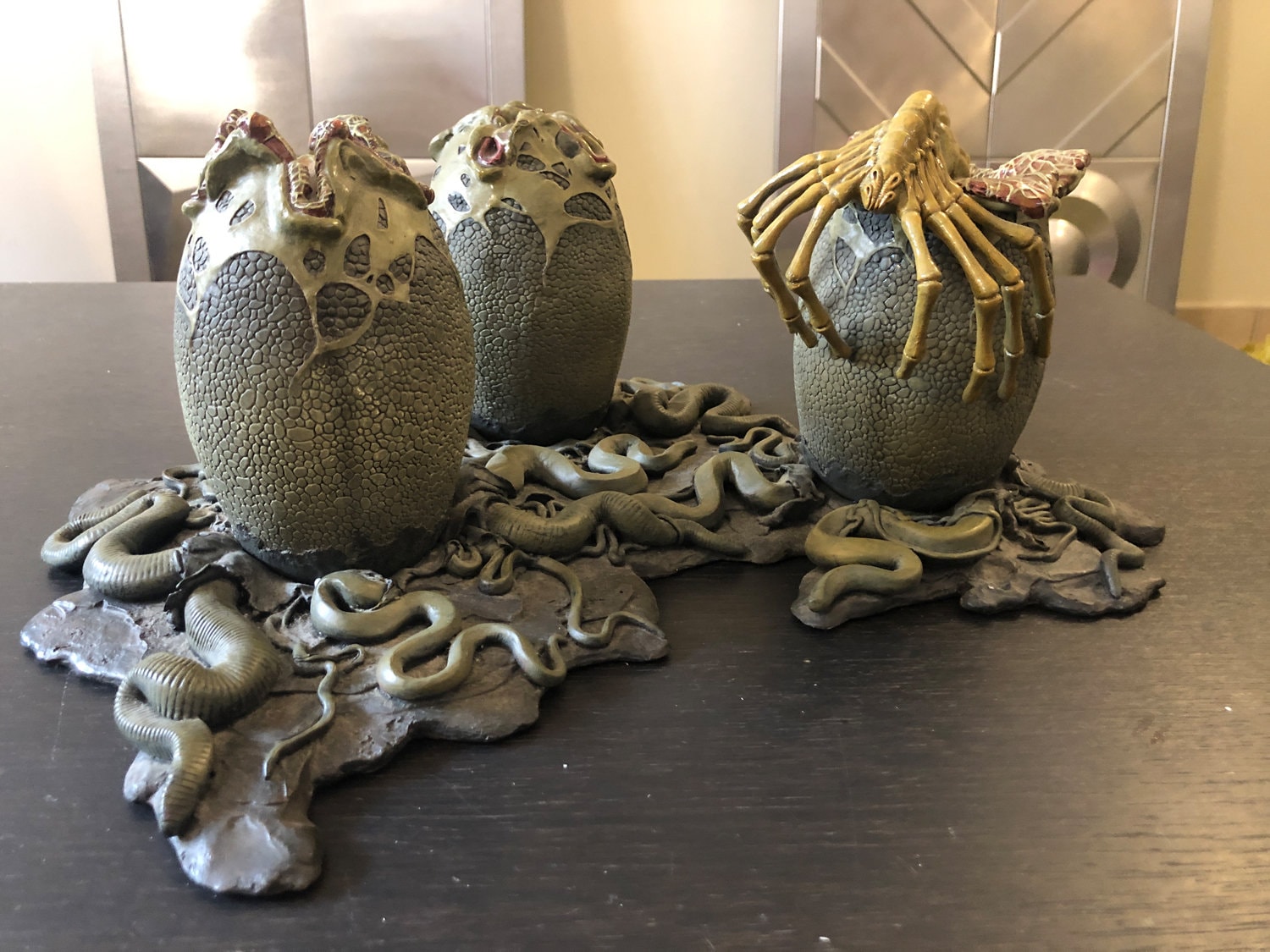 Statue Alien Birth: 3 Eggs and 1 Face Hugger – ATTAKUS 2003 MISB