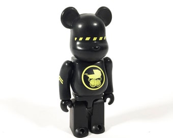 BE@RBRICK　KAWS TENSION　100％ & 400％ BE@RBRICK KAWS TENSION 100% & 400%