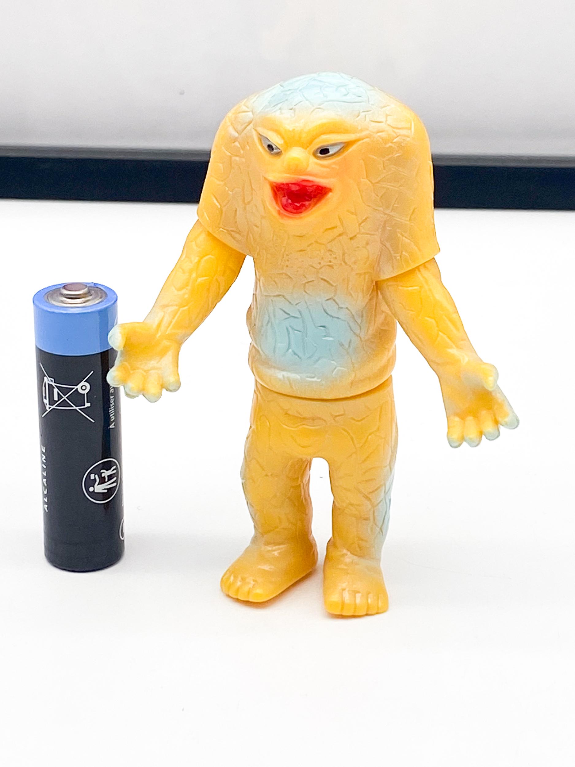 JAMILA Bandai Soul of Bullmark Kaiju Sofubi 3