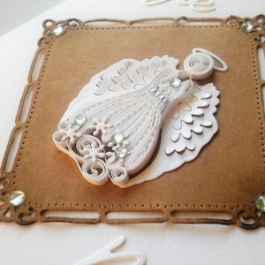 Biglietto d'angelo per Natale, biglietto quilling natalizio fatto a mano, biglietto con ali d'angelo, auguri di Natale, biglietto di auguri di Natale bianco