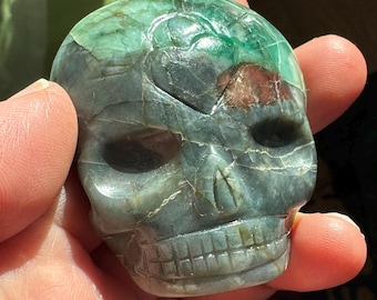 Leandro De Souza Emerald Palm-sized Crystal Skull