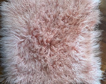 Blush Pink Mongolian Sheepskin Throw: Luxury Tibetan Lamb Rug (58x58cm)