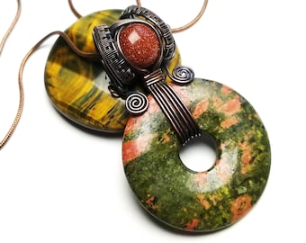 Wire wrap tutorial | Wire wrap donut pendant tutorial | How to wire wrap a pendant with a hole, by Bobi Allen of Timeless Tempest