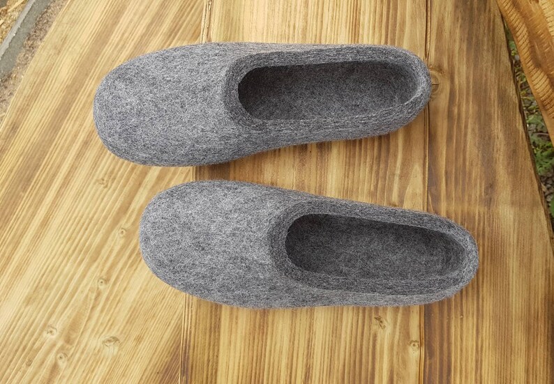 minimalist slippers