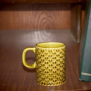 Vintage Olive Green Coffee Mug with Basketweave Texture image 5