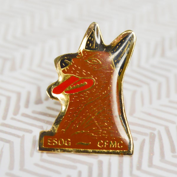 Pin's Berger allemand, chiot chien Pin's police ESOG (Ecole Sous Officiers Gendarmerie) CFMC (Centre Formation Maitre Chien)