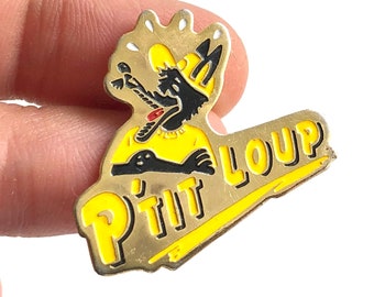 Pins Loup A casquette “p’tit loup”, pins vintage fun a message, pins vintage années 80/90, broche e-mail grunge rock n roll a collectionner