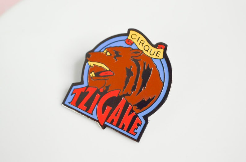Brown bear Vintage pins Tzigane Circus poster patriotic animal brooch stars and stripes pins 80s 90s pin
