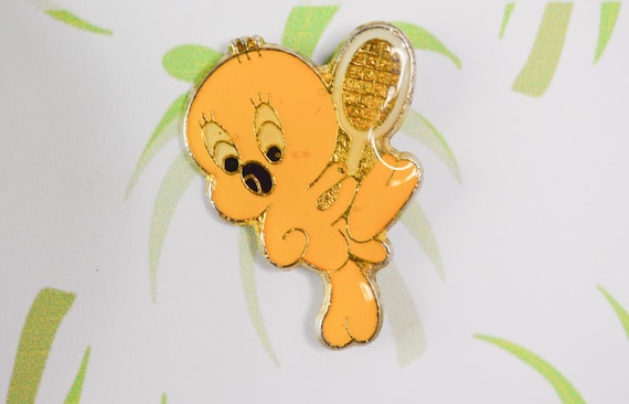 Vintage pins Tweety bird, racket bird, Titi and G… - image 1