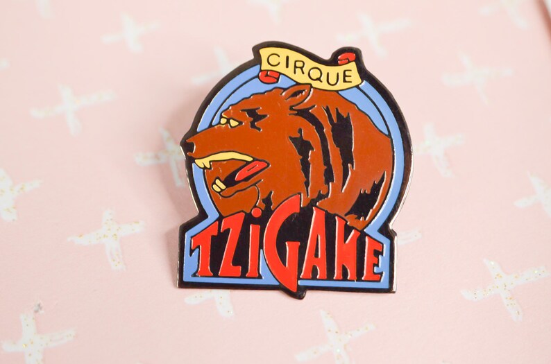 Brown bear Vintage pins Tzigane Circus poster patriotic animal brooch stars and stripes pins 80s 90s pin