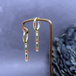 Diamond cz Silver Hoop earrings,huggies hoop earrings,Open Hoop Earrings,Sterling Silver 925 earrings,Minimal earrings,Ear hugger