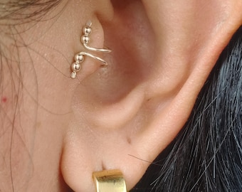 バニートラガスイヤーカフ：14Kゴールドメッキスターリングシルバー