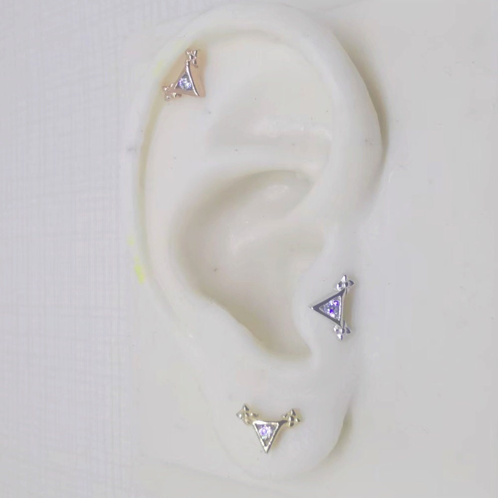 Kleine sierlijke oorbel, kleine gouden stekers, sierlijke zilveren stekers, cz-stekers, tragus-oorbellen-kraakbeen cz-stekers - minimalistische oorbel, enkele stud