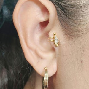 Tragus earring , Swarovski crystal White color,14k gold plated, Cartilage earrings, ear cuffs no piercing, fake ear cuffs, tragus jewelry