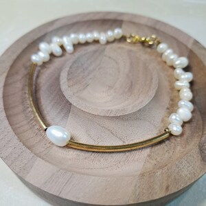 Baroque Fresh Water Pearl Bracelet, Dainty Pearl beaded bracelet ,Gift for mom, pearl bracelet, Freshwater Pearl bracelet, Wedding Bracelet