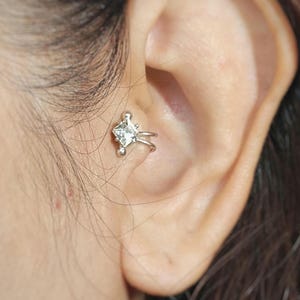 Tragus earring , Swarovski crystal Diamond color,White gold plated, Cartilage earrings, ear cuffs no piercing, fake ear cuffs, tragus jewelr