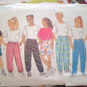 May include: A rustic wooden sign with the text "Welcome to our home" in a handwritten style. The sign is rectangular, with a distressed finish, and features a simple, inviting design. It's suitable for indoor or outdoor use.