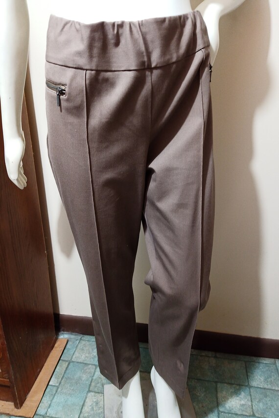 Lady Talbots clothing ladies taupe pants size 14 r