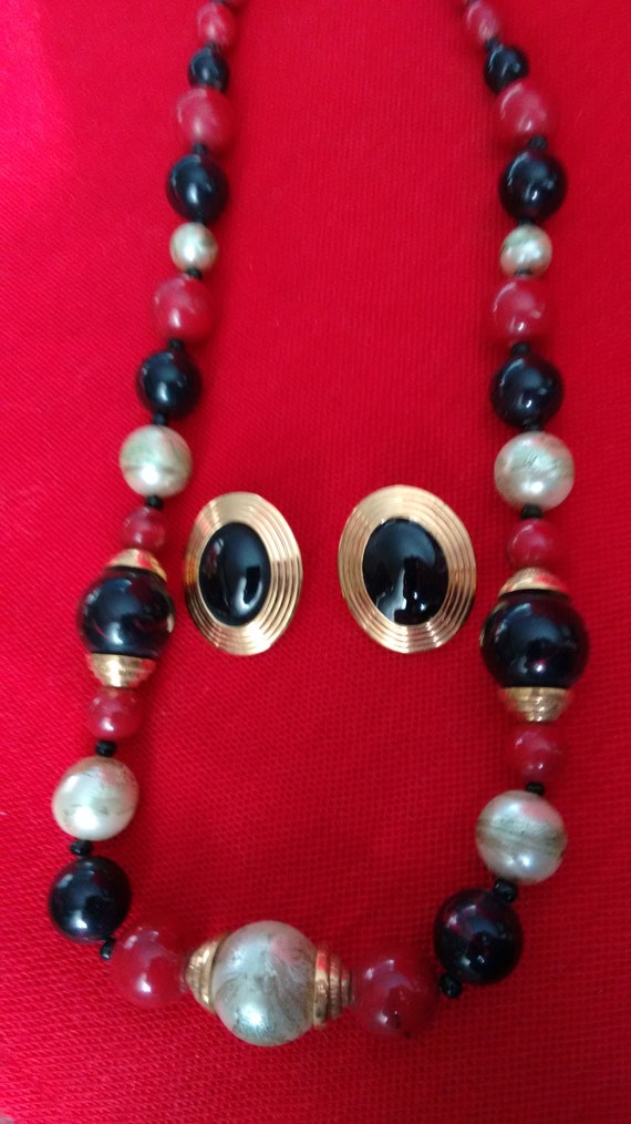 Spectator necklace set spectator jewelry red and b