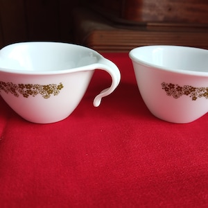 Vintage Corelle dishes vintage creamer and sugar sets spring blossom Corelle dishes gifts for mom farmhouse kitchen decor vintage sugar bowl