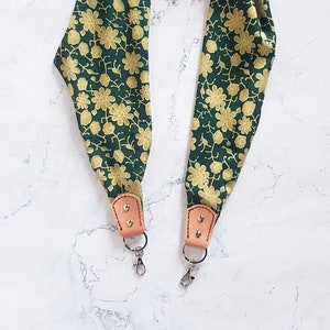 Green floral camera strap, personalized scarf camera strap, custom camera strap, bandoulière a, christmas gift, personalized leather gift