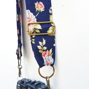 Blue flower camera strap, vintage strap, personalized camera strap gift, crossbody strap, adjustable strap, bandoulière appareil photo