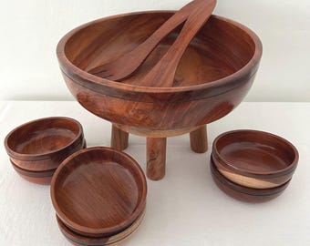 Vintage handgedraaide houten slakomset