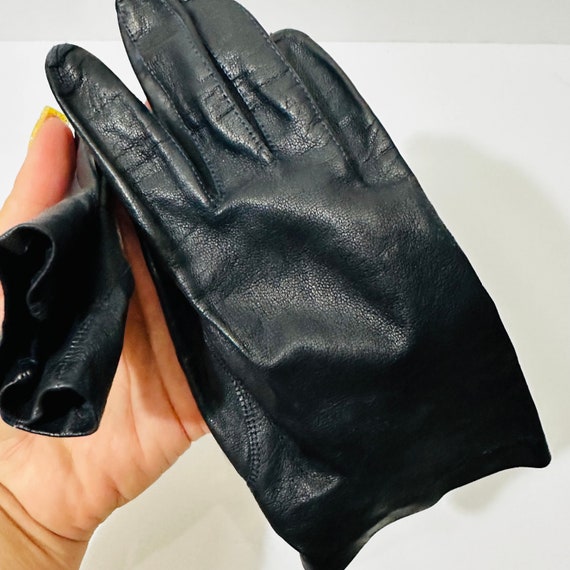 Women's Vintage Driving Gloves Leather Black Size… - image 2